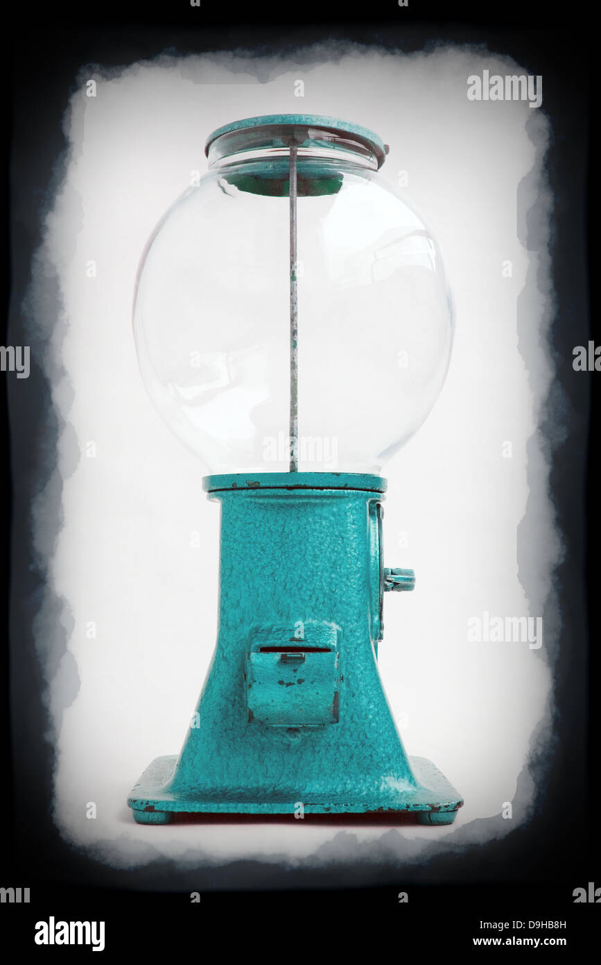 Old chewing gum vending machine about 1930 on grunge Stock Photo Alamy