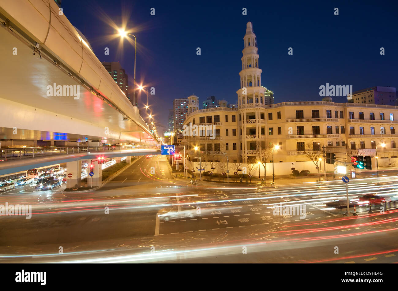 Shanghai downtown traffic hi-res stock photography and images - Alamy