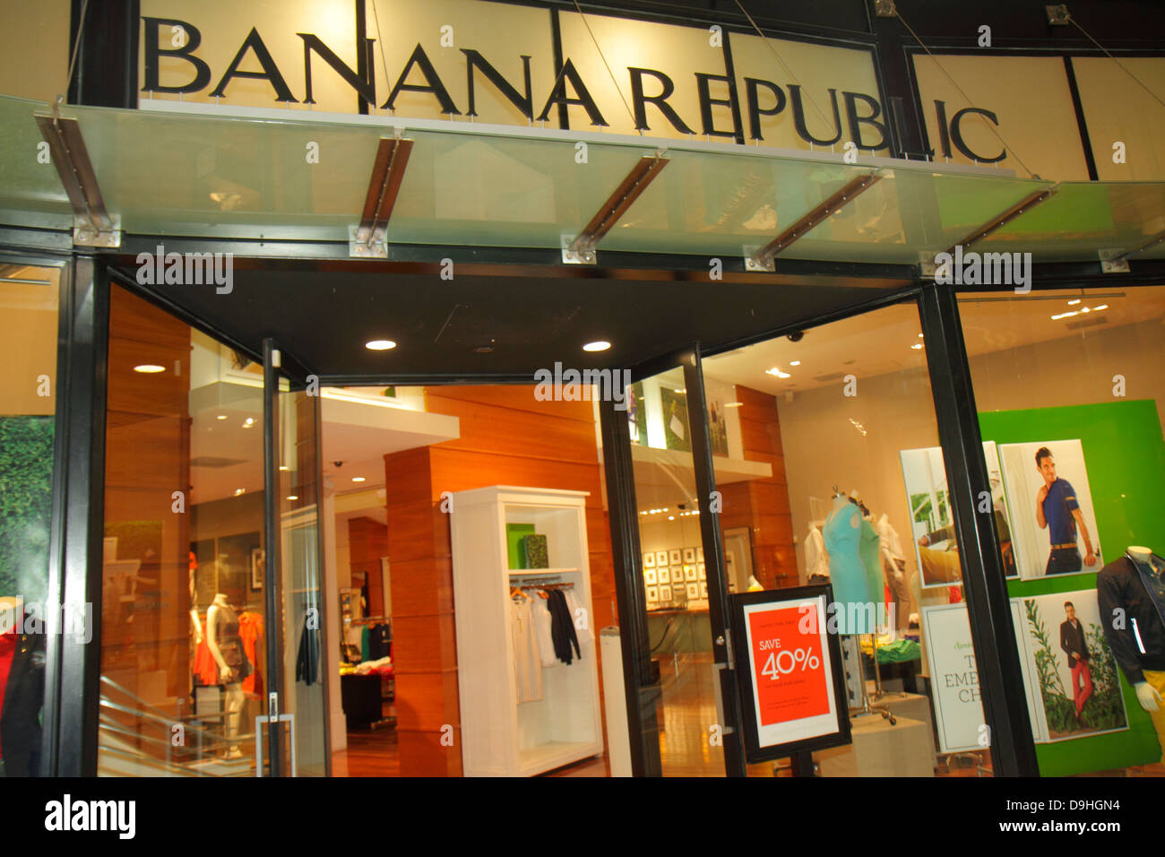 Banana republic hi-res stock photography and images - Alamy