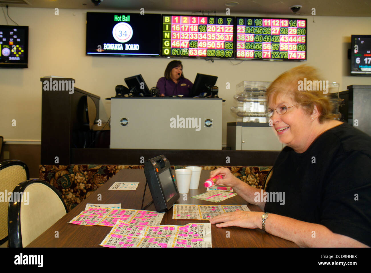 Bingo dauber hi-res stock photography and images - Alamy