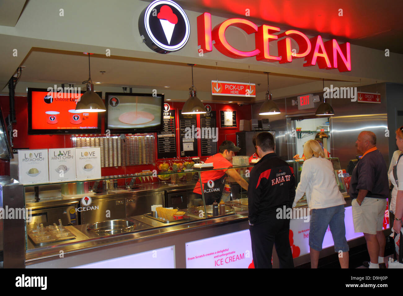 Las Vegas Nevada,The Strip,South Las Vegas Boulevard,Harrah's Las Vegas