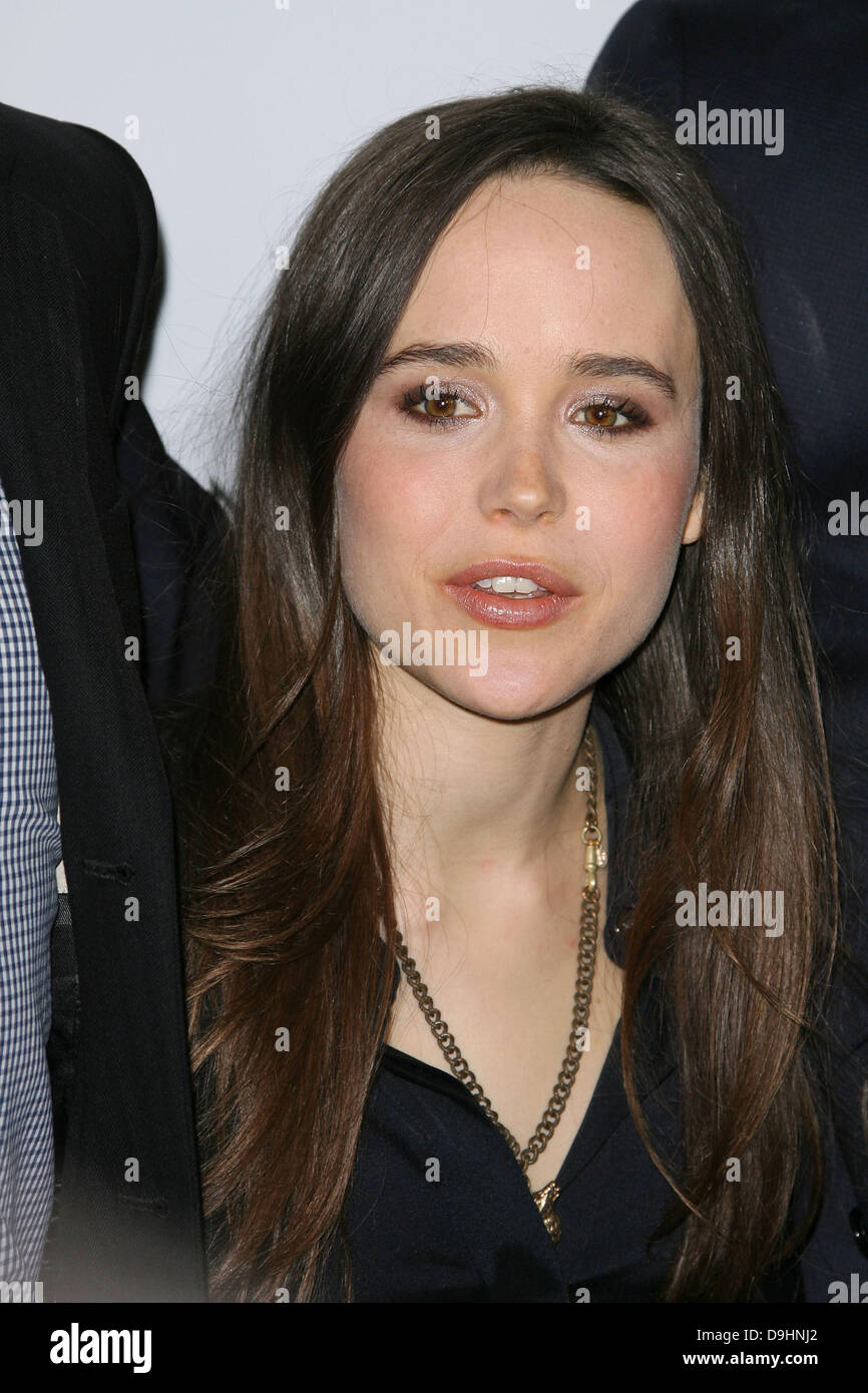 Ellen Page Los Angeles Premiere of 'Super' held at The Egyptian Theatre Hollywood, California - 21.03.11 Stock Photo