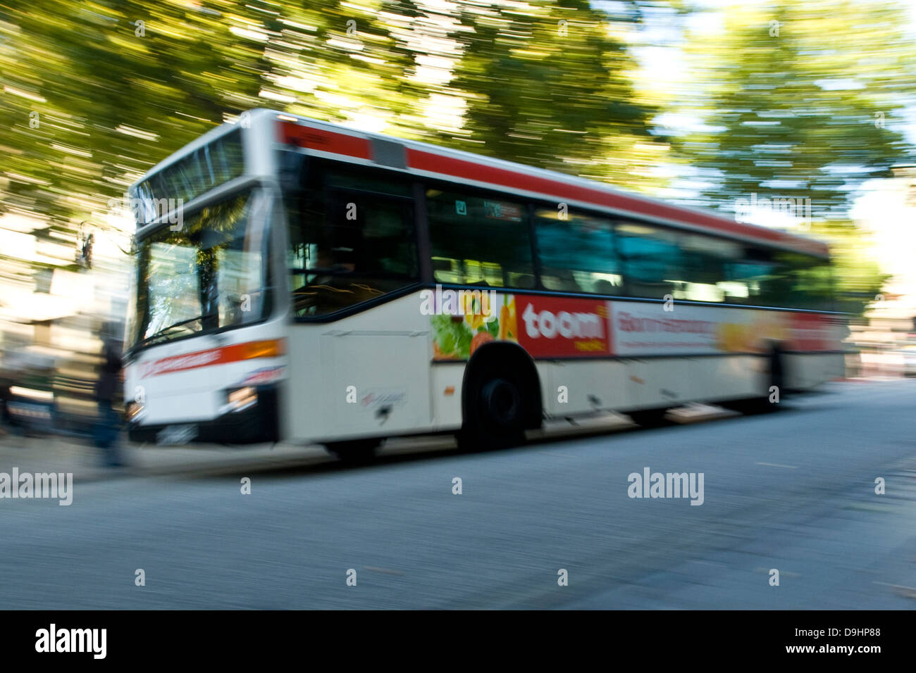 Regular bus line hi-res stock photography and images - Alamy