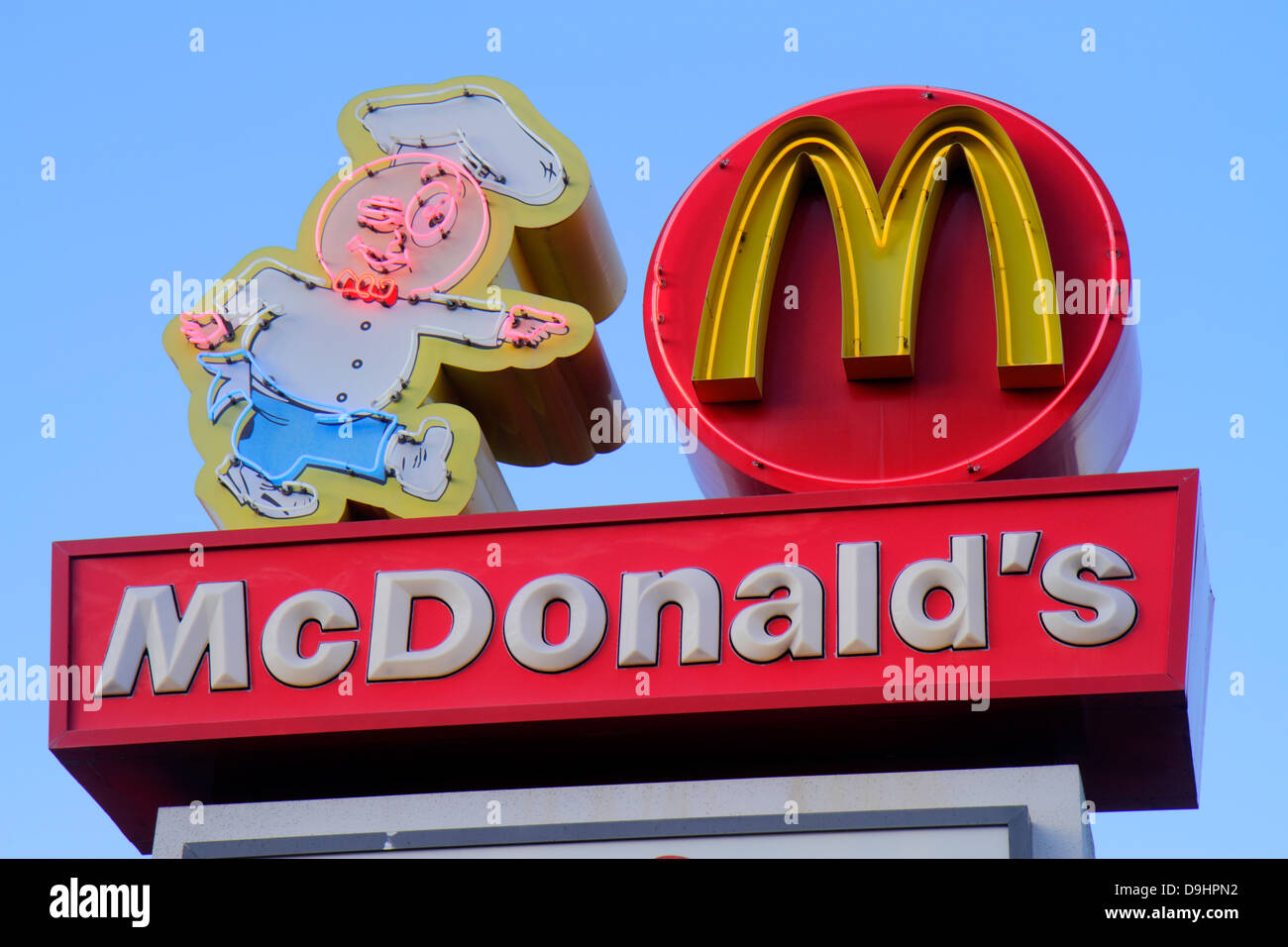 Las Vegas Nevada,Sahara Avenue,McDonald's,burgers,hamburgers,fast food,restaurant restaurants dining cafe cafes,exterior,neon sign,NV130329117 Stock Photo