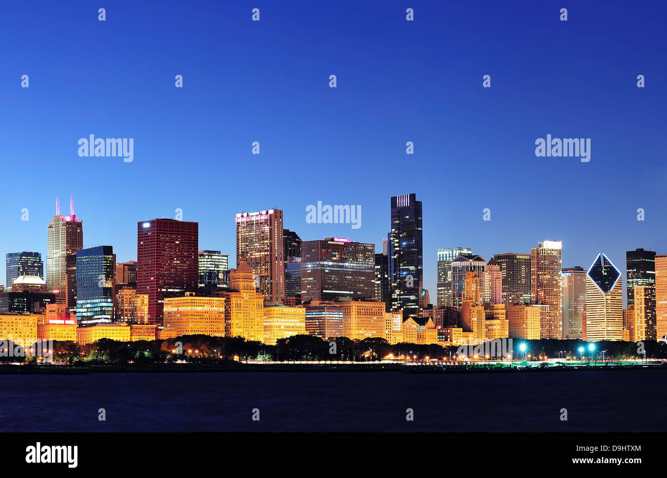 Chicago city downtown urban skyline at dusk with skyscrapers over Lake ...