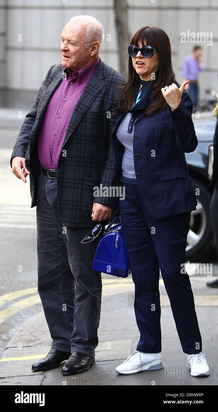 Anthony hopkins and wife hires stock photography and images Alamy