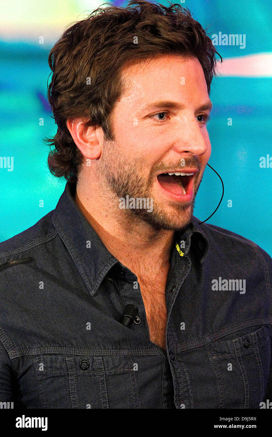 Bradley Cooper guest stars on Spanish television show 'El Hormiguero