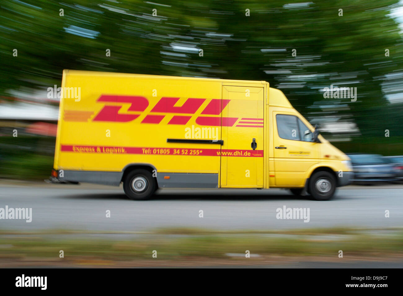 Dhl box hires stock photography and images Alamy