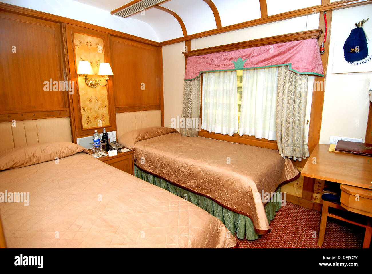 Luxury bedroom on luxury train in INDIA Stock Photo Alamy