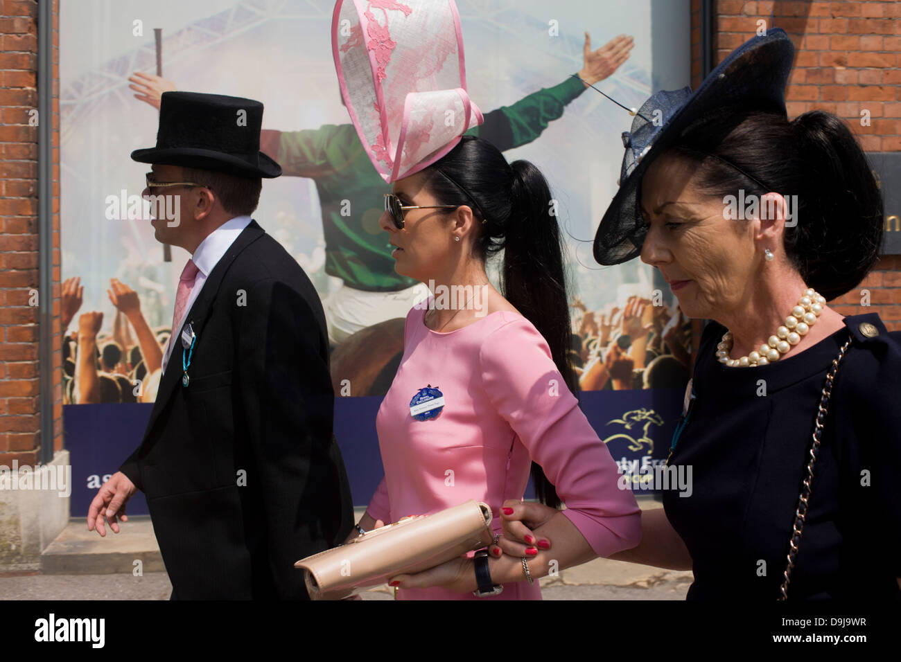 fancy hats worn in england