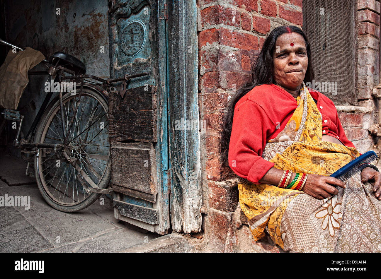 Portrair of a woman suffering dwarfism, Varanasi, Benares, Uttar Pradesh, India Stock Photo
