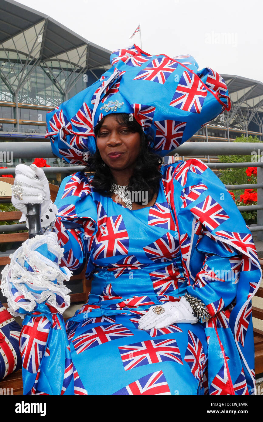 Ascot, Berkshire, UK. 20th June 2013. Women with stylish hat enjoy the