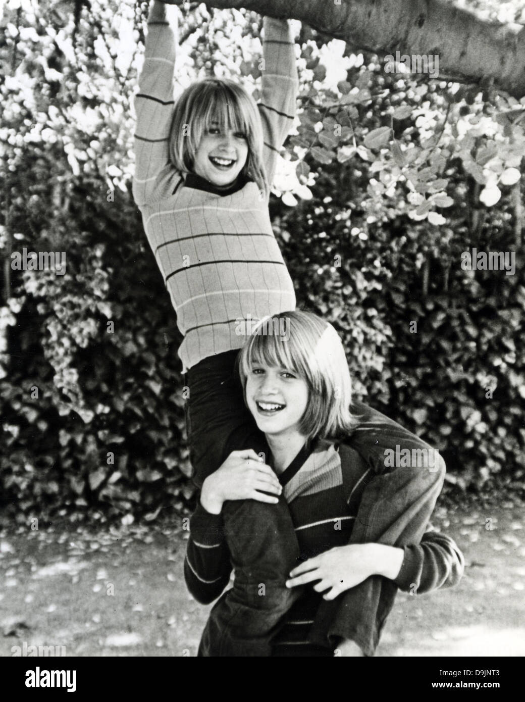 ANDY AND DAVID WILLIAMS Promotional photo of US pop duo about 1992 with ...