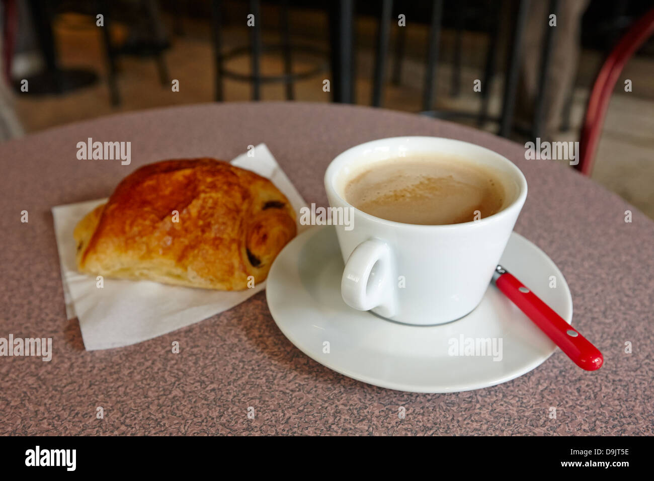 cafe au lait bar