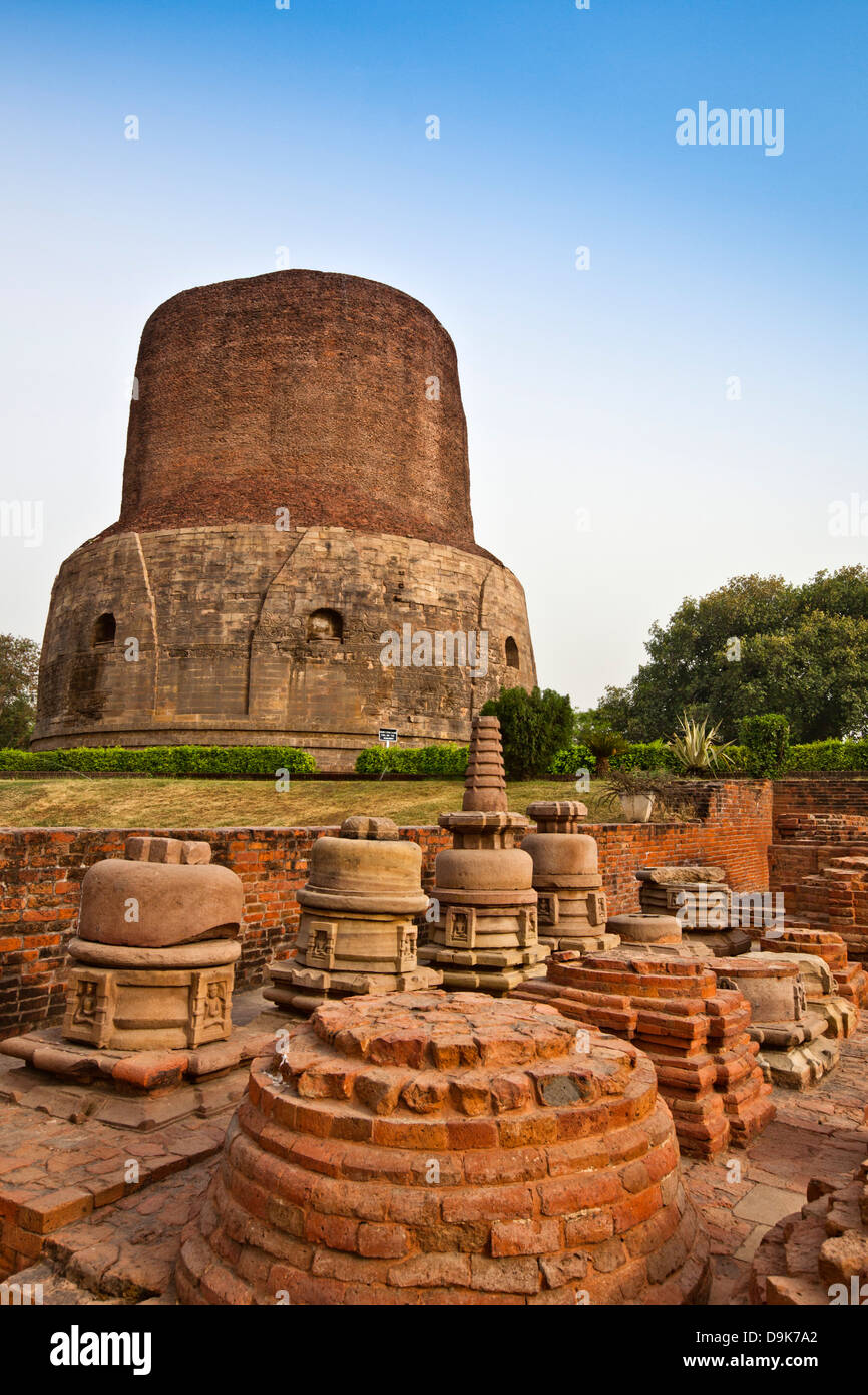Stupa, Dhamek Stupa, Sarnath, Varanasi, Uttar Pradesh, India Stock Photo