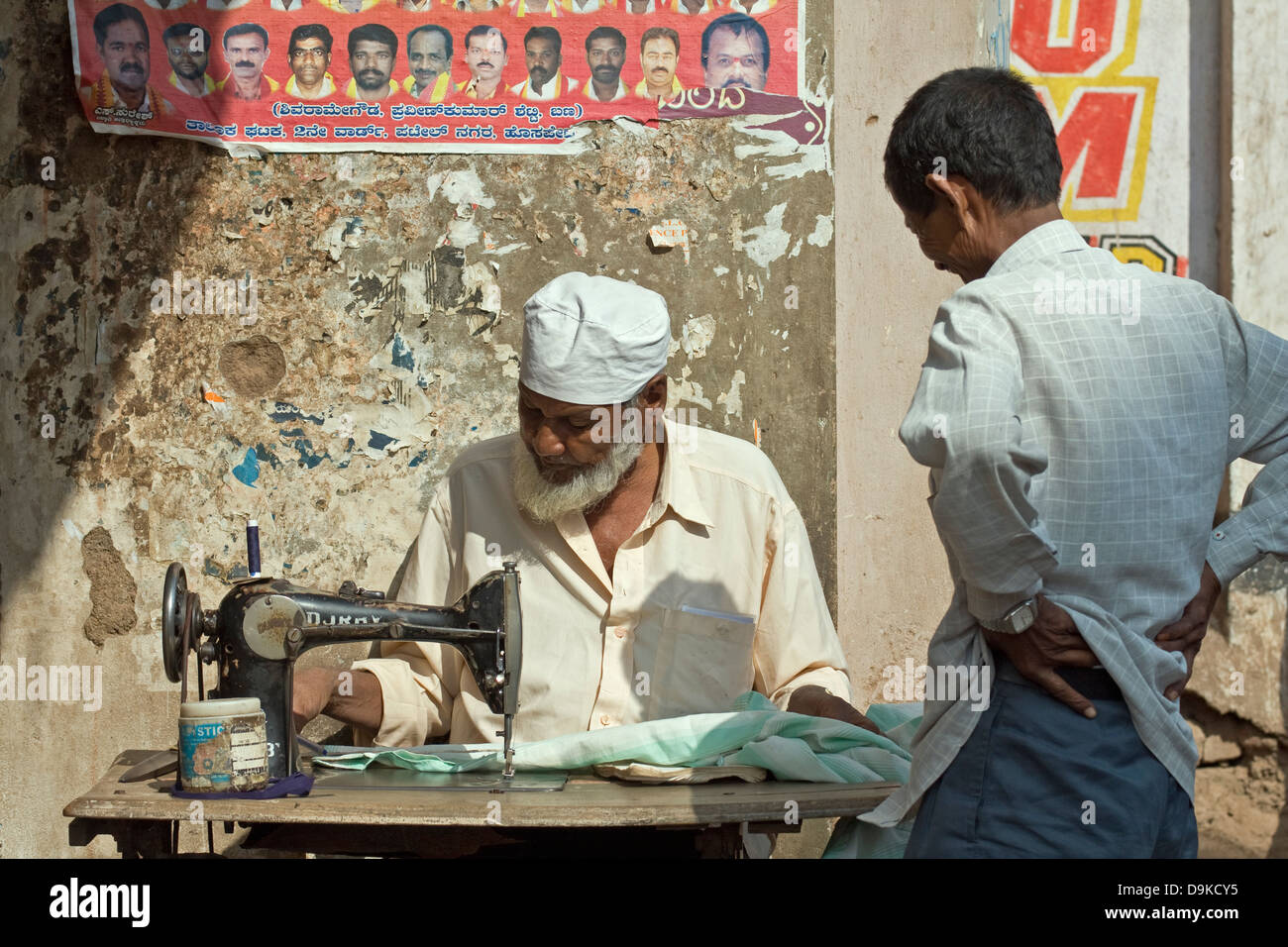 Asia, India, Karnataka, Hospet, tailor at work Stock Photo