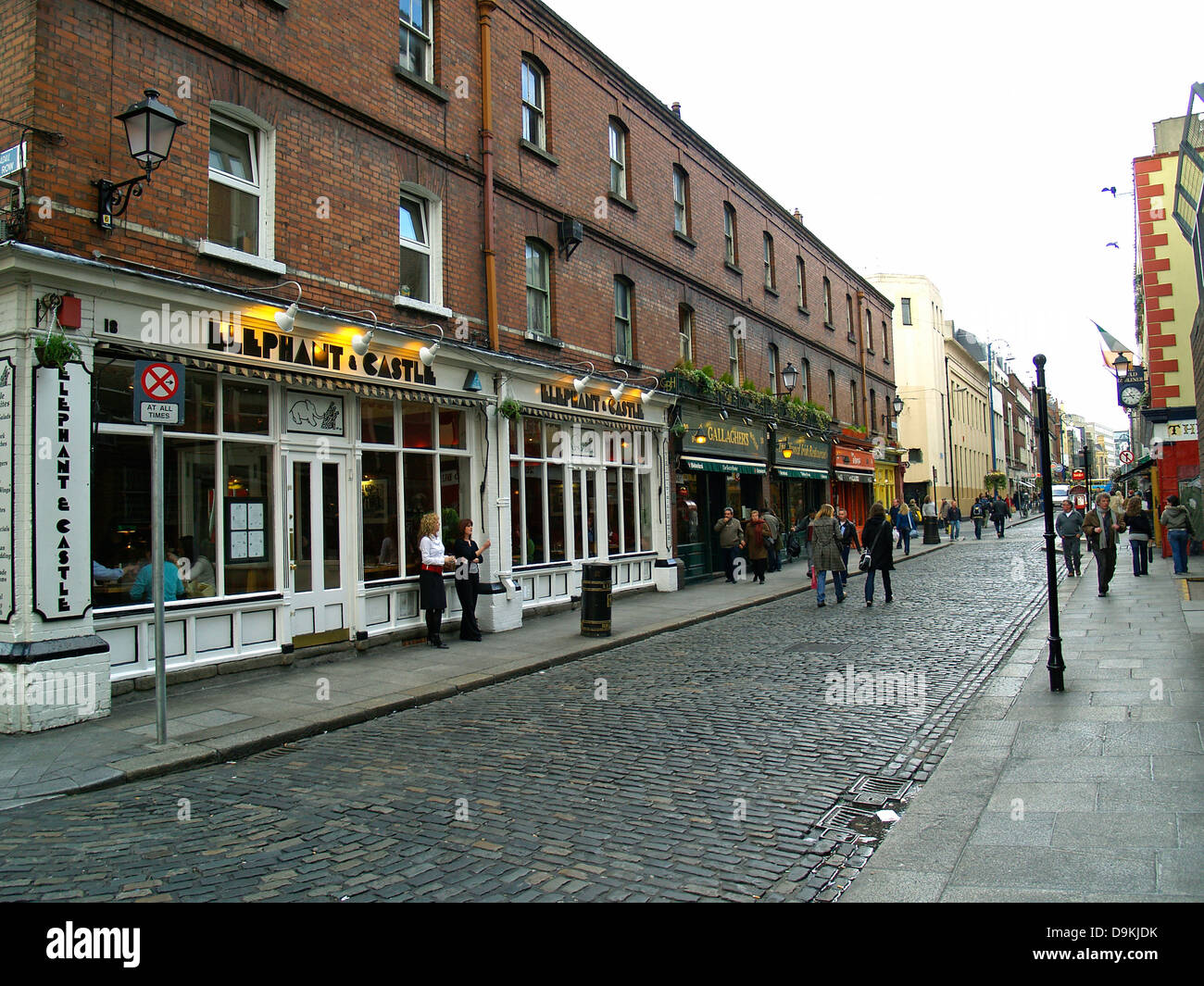 Pubs restaurants bars temple bar dublin hires stock photography and images Alamy