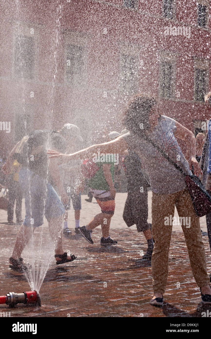 Sweltering heat hi-res stock photography and images - Alamy