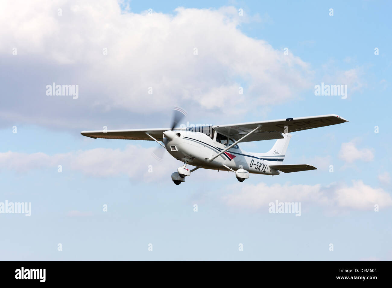 Cessna 182S Skylane GSKYL in flight after takeoff from Breighton
