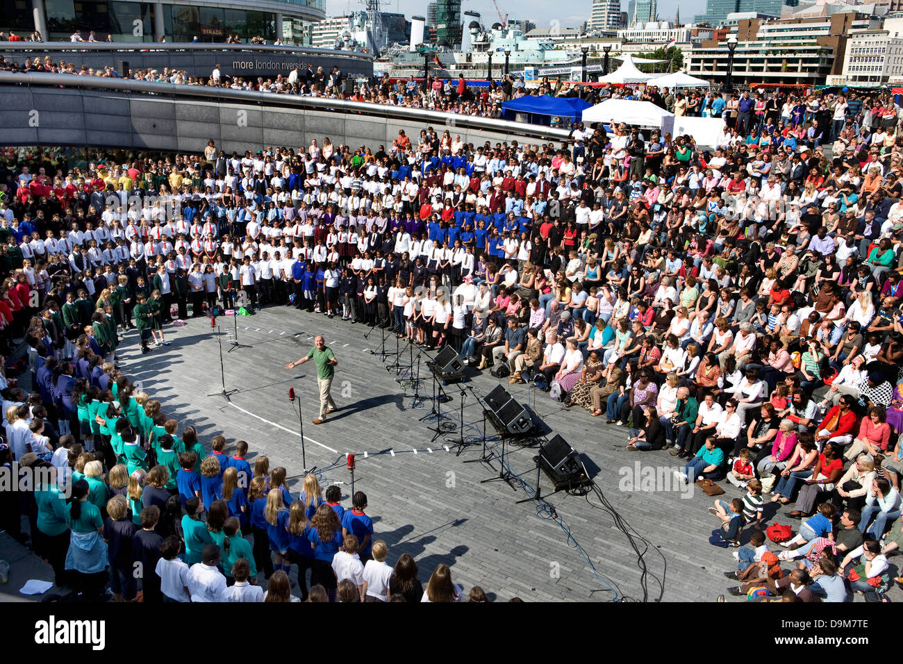 Kids’ Choir, a mass choir of 750 voices, Thames Festival, London, UK Stock Photo