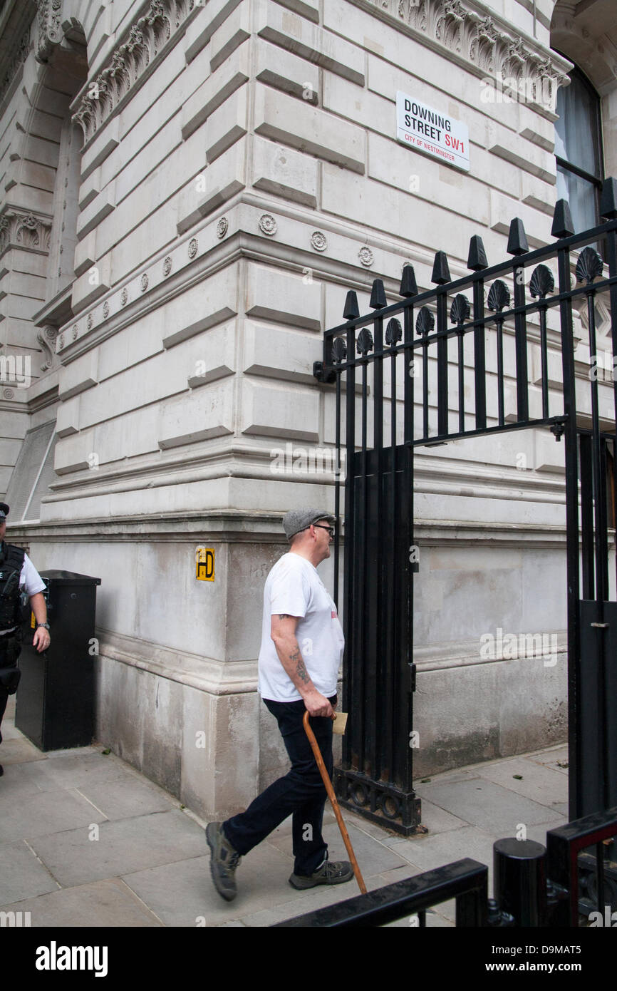 London, UK. 22nd June 2013. A leader of Anti-Islamist group English National Alliance enters Downing Street to deliver a letter outlining their grievances. Credit:  Paul Davey/Alamy Live News Stock Photo