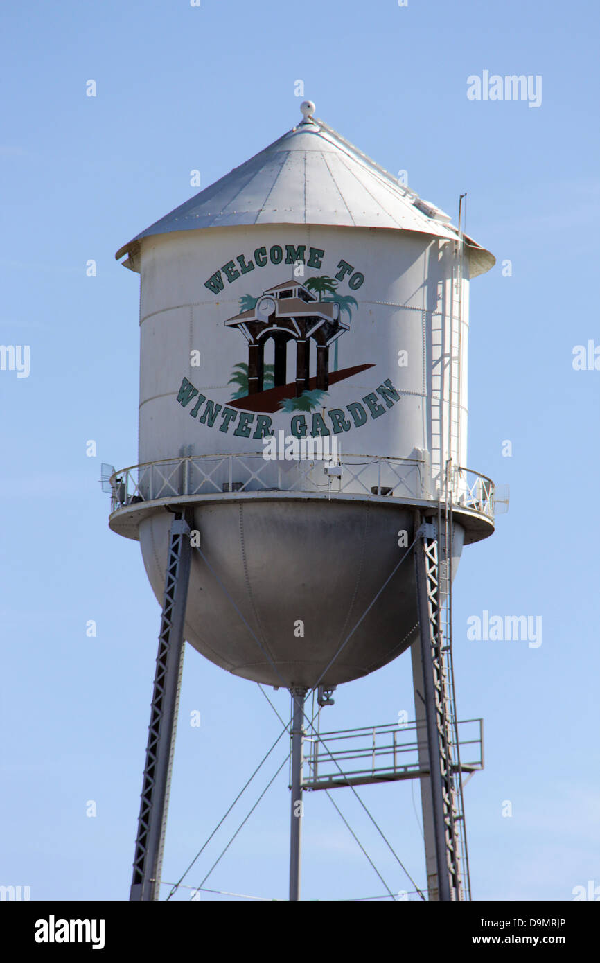 Water Tower Stock Photo - Download Image Now - Water Tower - Storage Tank,  Steel, City - iStock