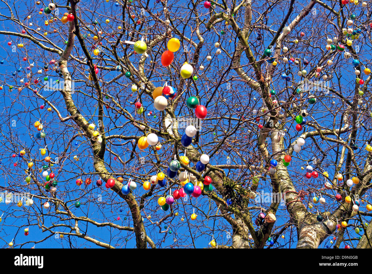 Germany, Lower Saxony, Aurich, marketplace, Easter tree, Easter eggs