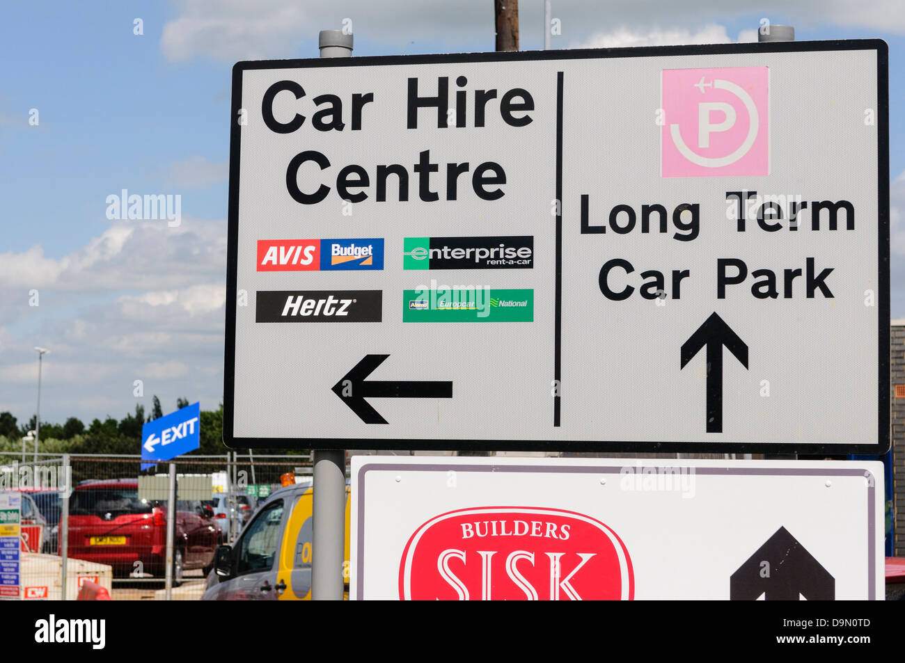 Car Hire Centre (Avis, Budget, Hertz, Enterprise, National and Eurocar) at Luton Airport Stock Photo