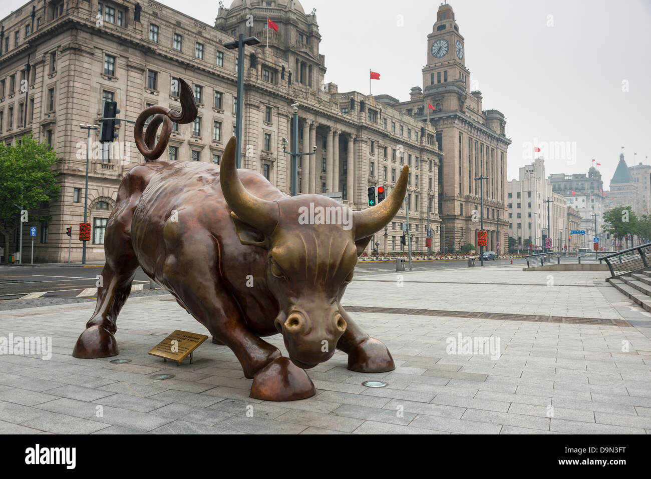 Bronze statue of a bull on the Bund Shanghai China Stock Photo