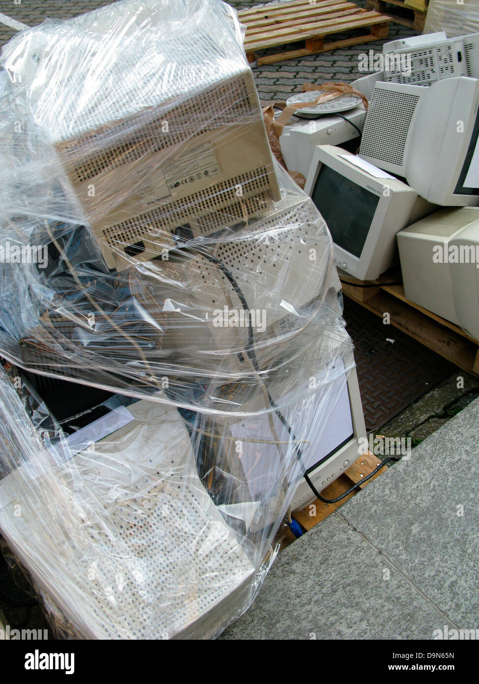 computers for recycling Stock Photo Alamy