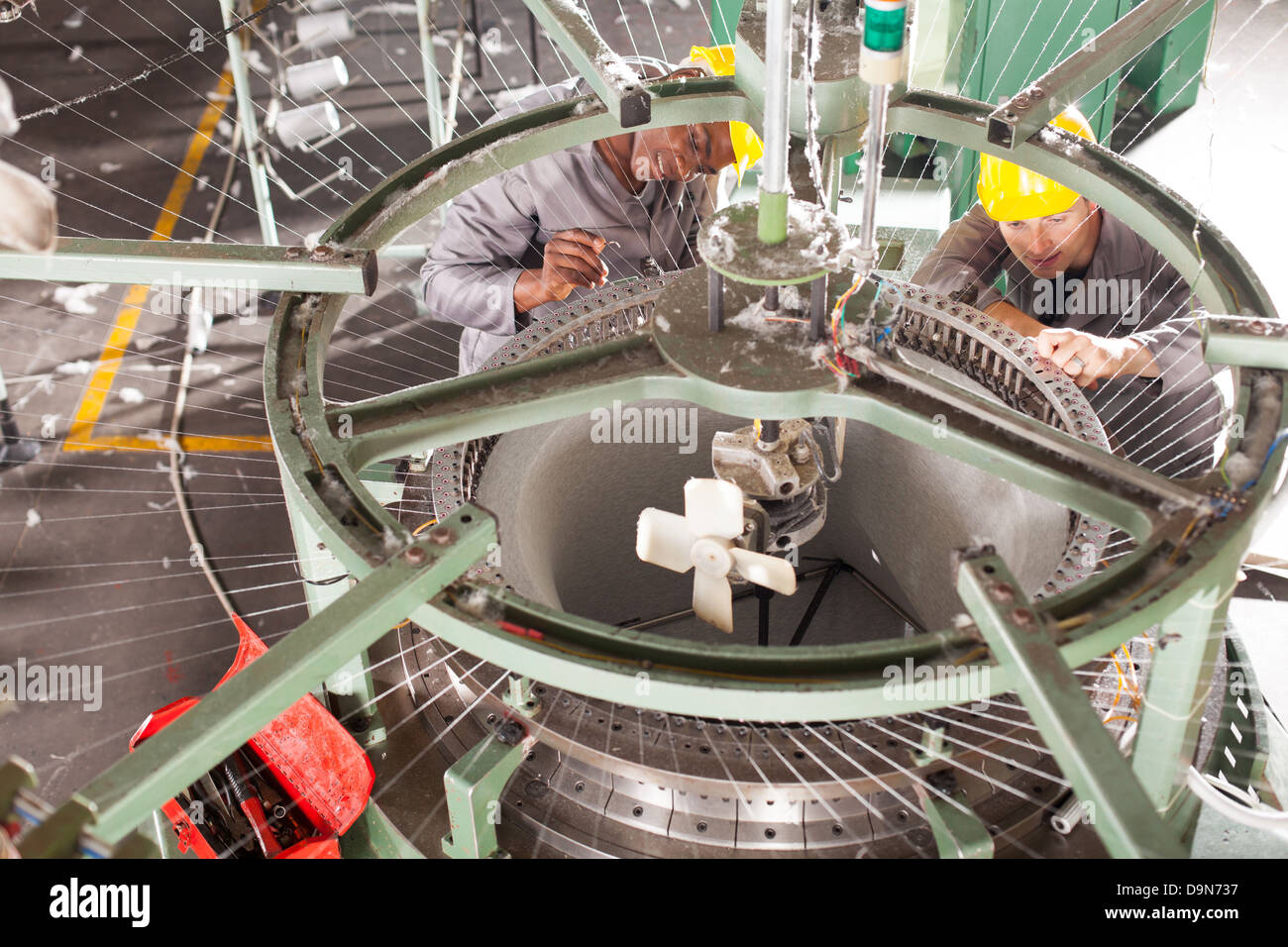 African weaving loom hires stock photography and images Alamy