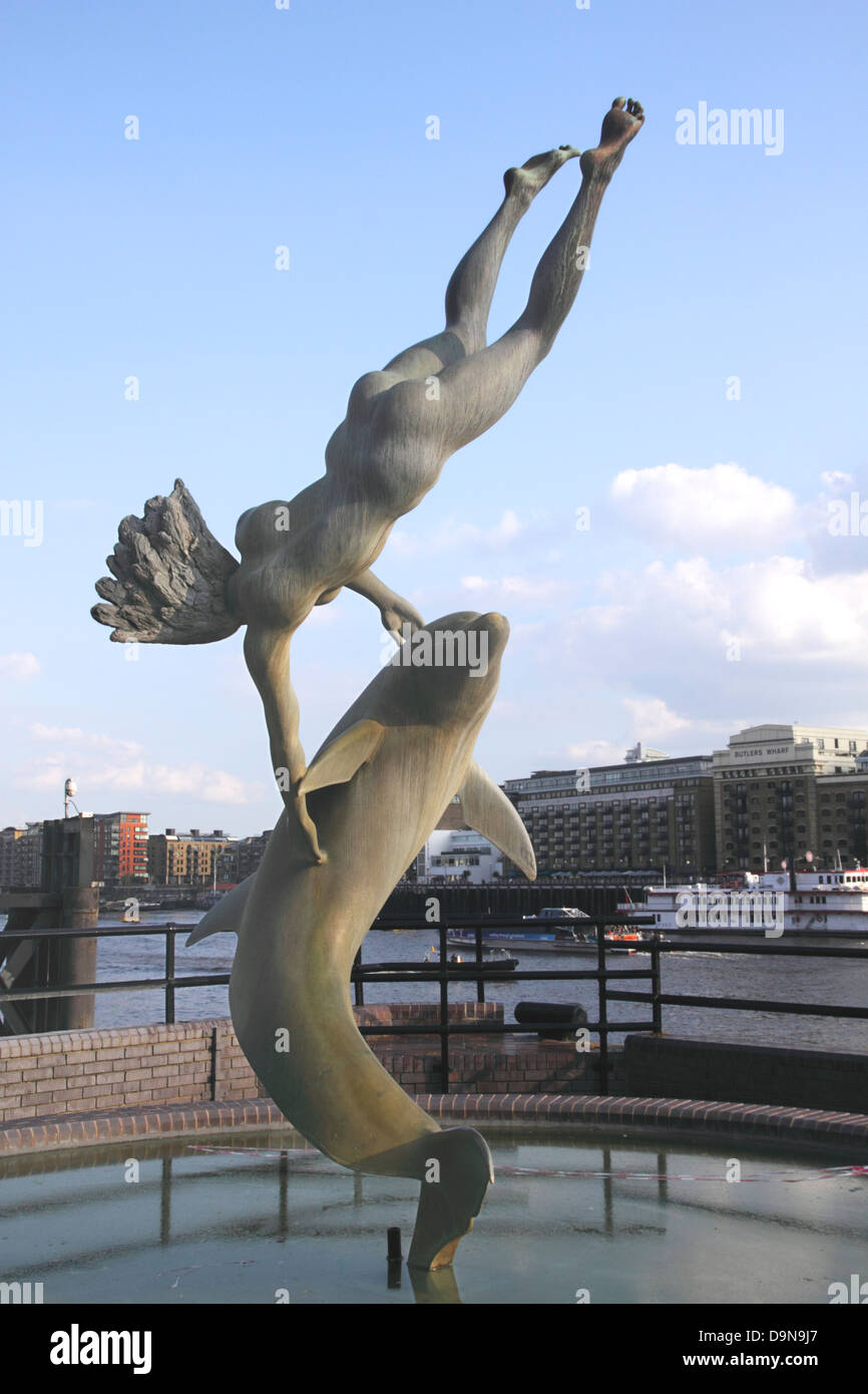 Girl with a Dolphin sculpture by David Wynne London Stock Photo