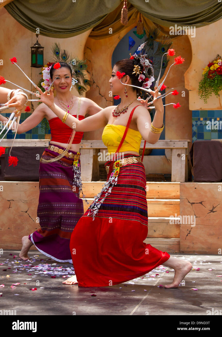 Thailand dancing traditional hires stock photography and images Alamy