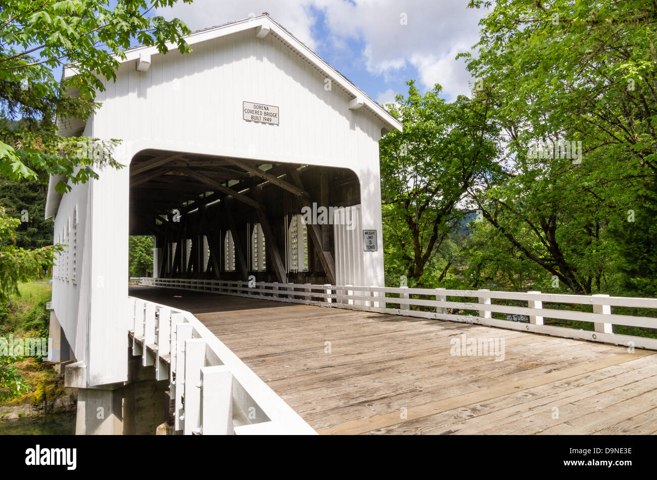 Dorena Oregon United States. Dorena covered bridge crossing the Row