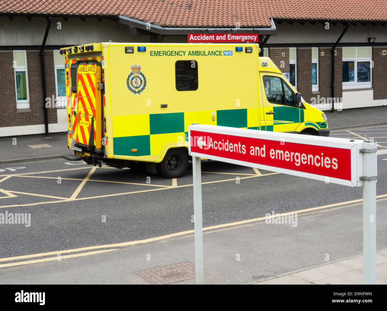 Ambulance outside Accident and Emergency at NHS hospital iin England, UK Stock Photo