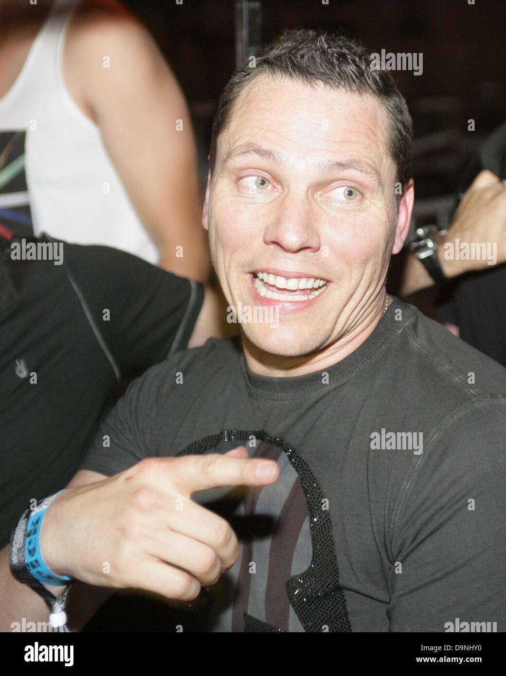 Electric daisy carnival 2013 hires stock photography and images Alamy