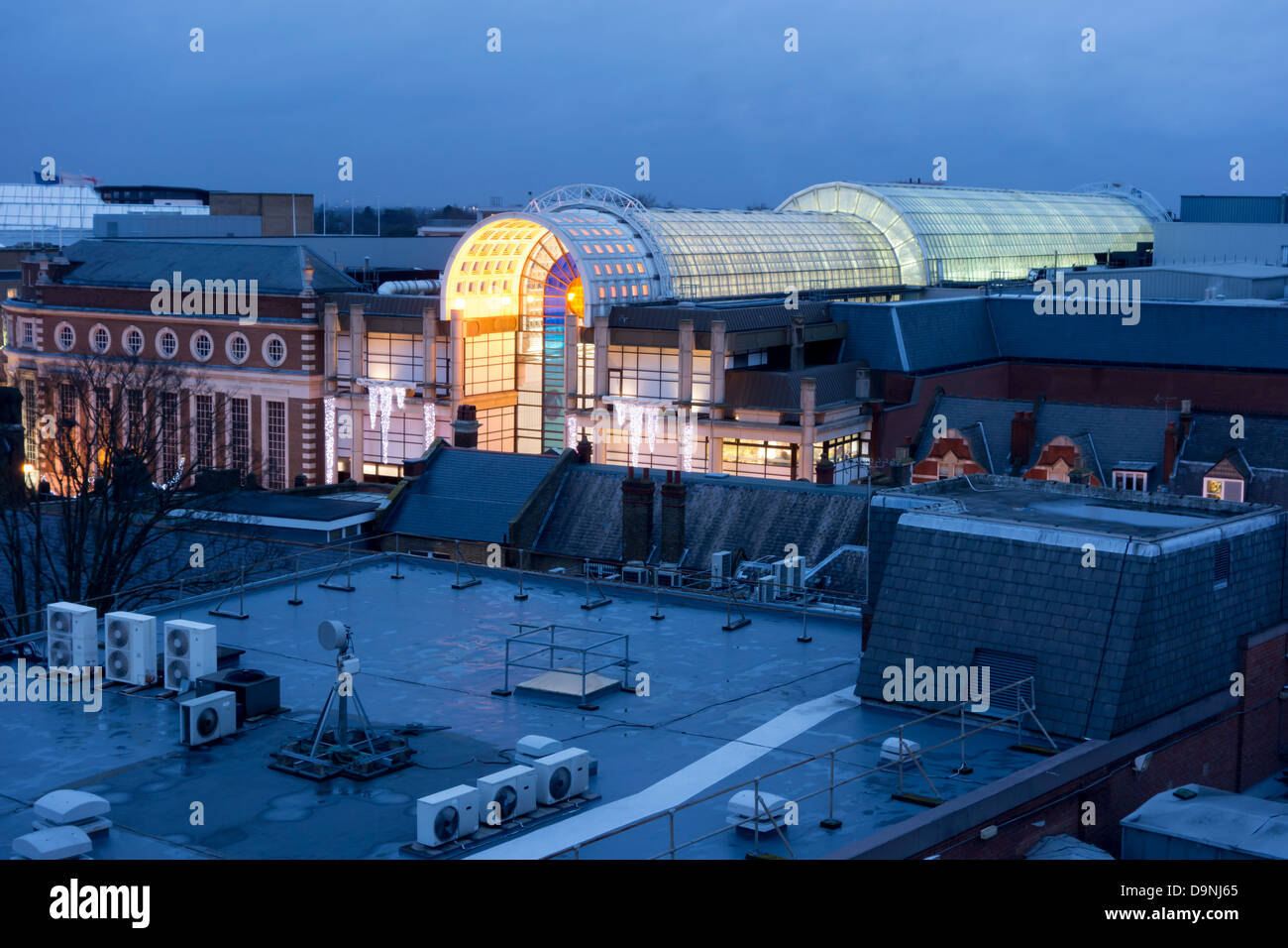 UK, England, Surrey, Kingston upon Thames modern dusk Stock Photo Alamy