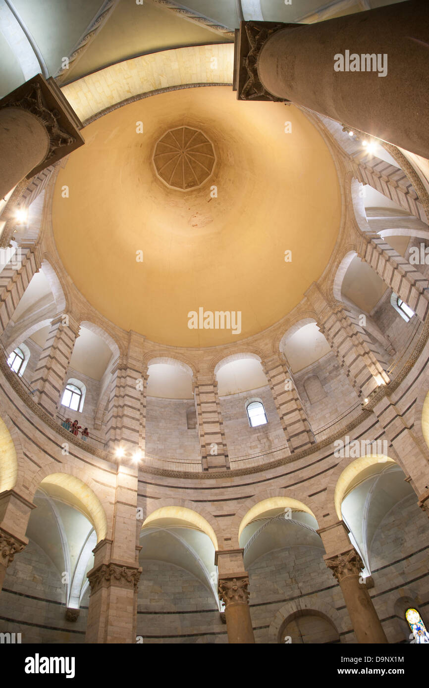 Baptistery of pisa interior hi-res stock photography and images - Alamy