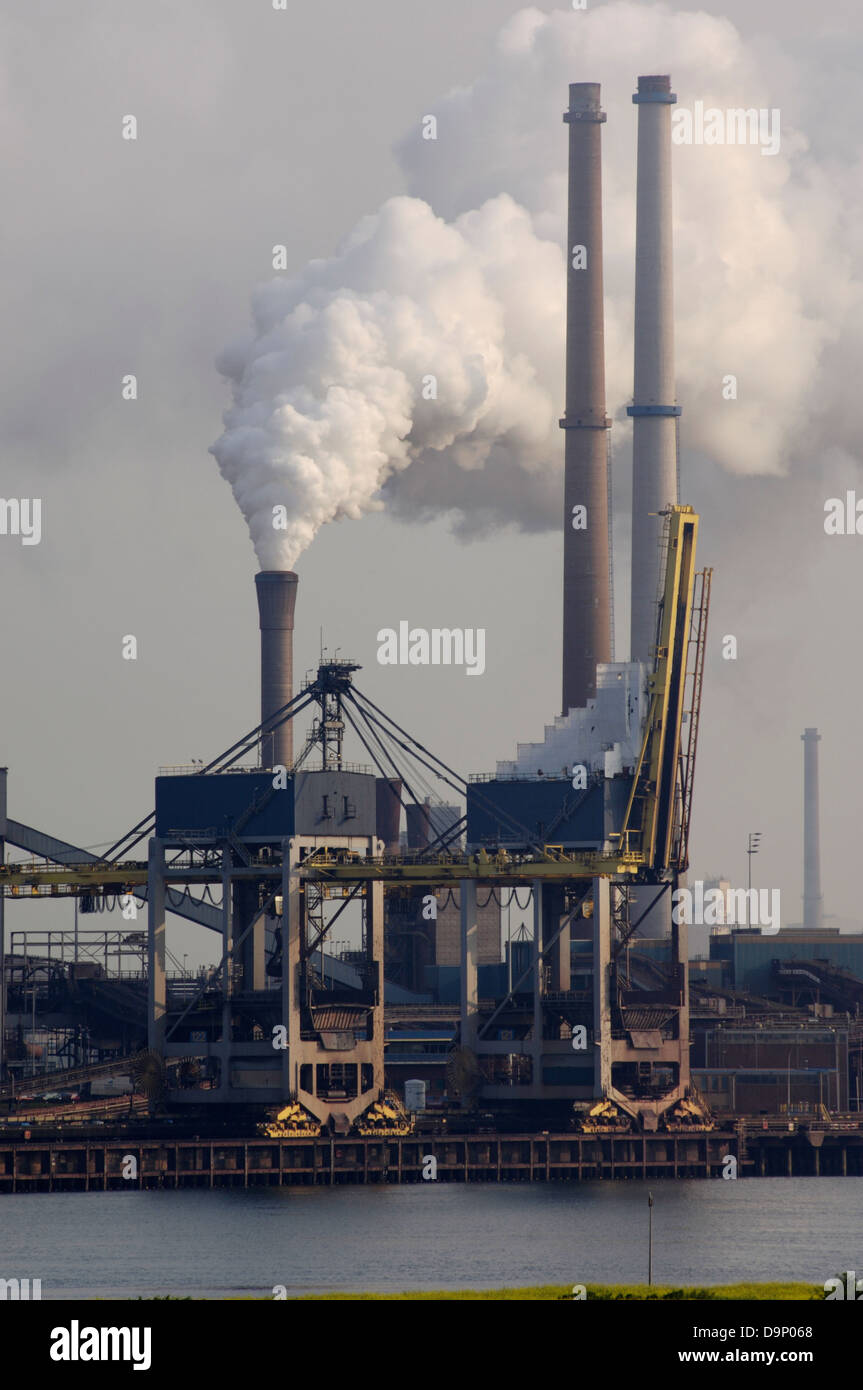 Steel Mill Of Tata Steel Unlimited In Ijmuiden The Netherlands Stock Photo  - Download Image Now - iStock