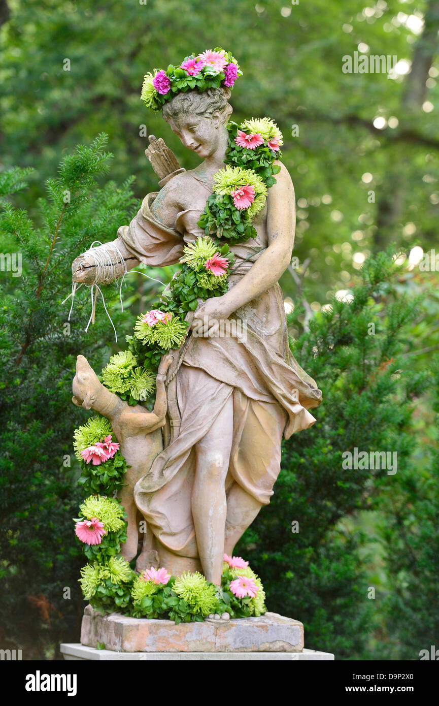 Diana the huntress with dog hi-res stock photography and images - Alamy