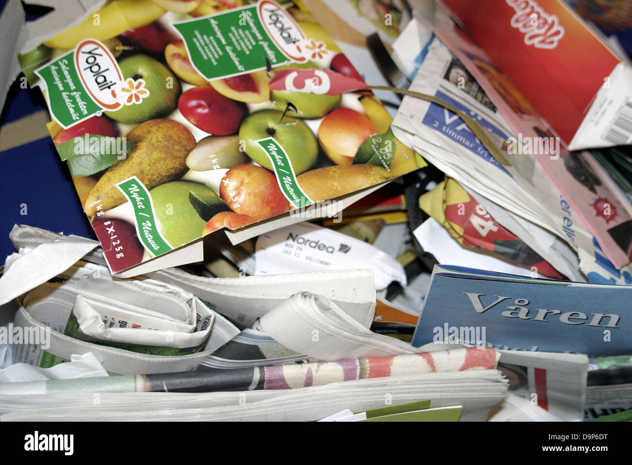 Trash accumulated hi-res stock photography and images - Alamy