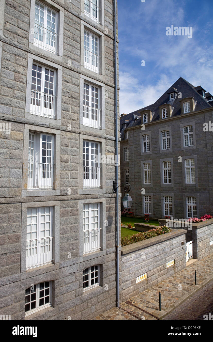 typical intra muros st malo houses, brittany, france Stock Photo Alamy