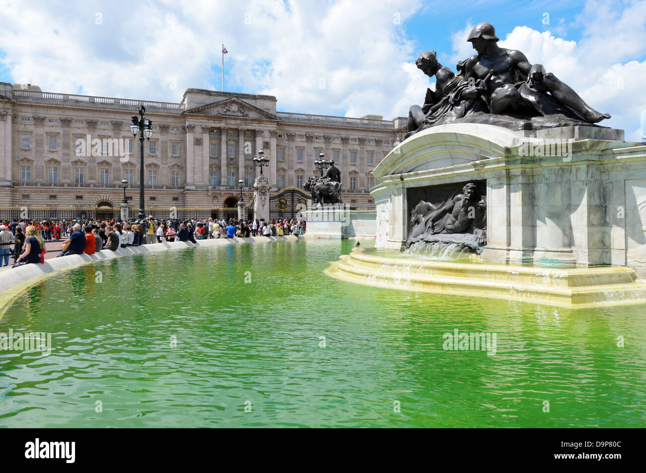 Buckingham Palace Fountain