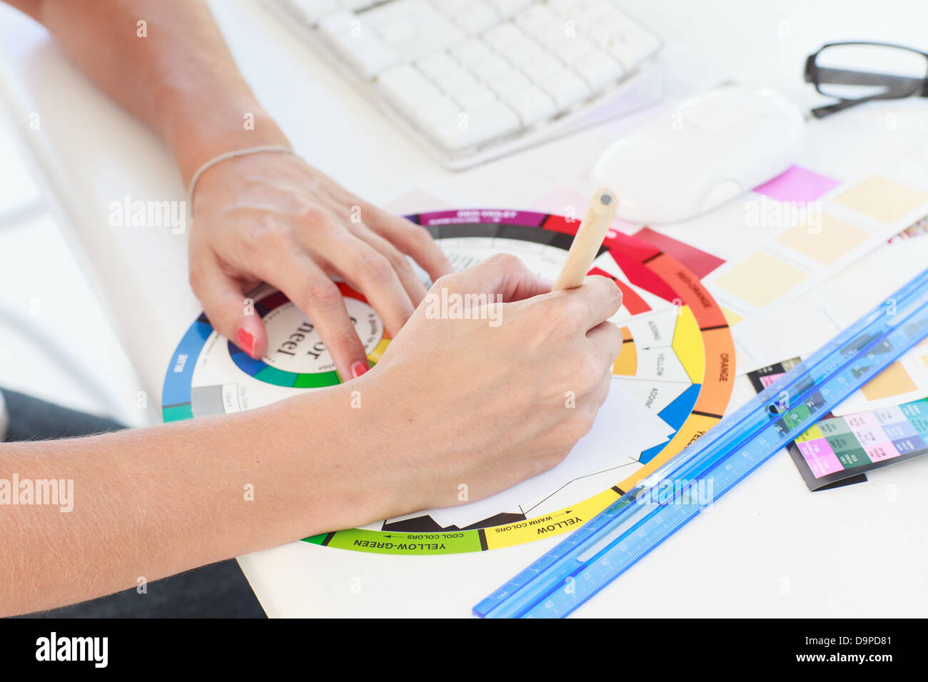 Colour wheel hi-res stock photography and images - Alamy