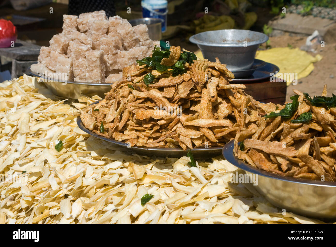 Asia, India, Tamil Nadu, Mahabalipuram, banana chips on the market Stock Photo