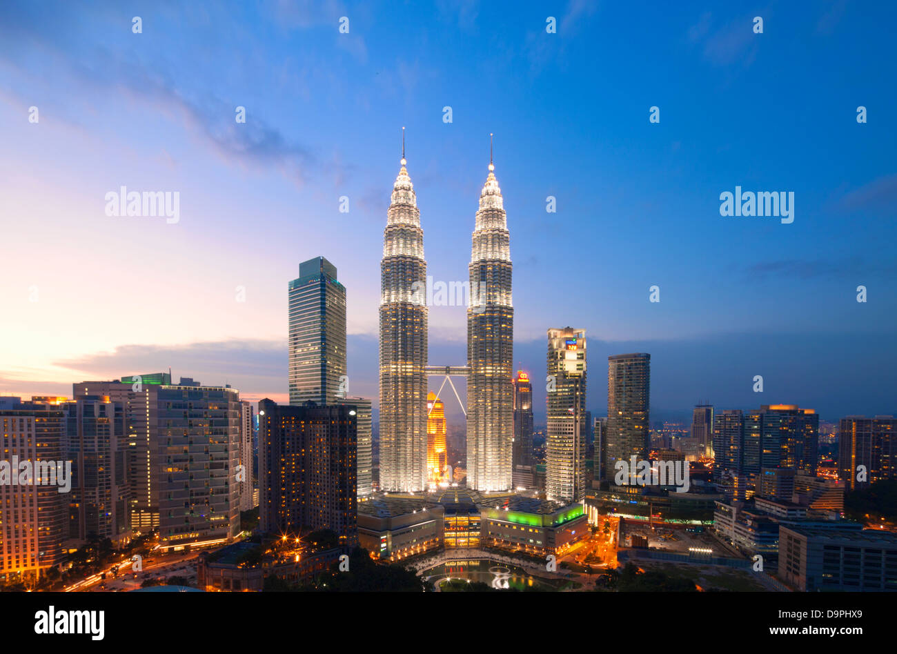 Petronas Twin Towers at dusk, Kuala Lumpur, Malaysia Stock Photo