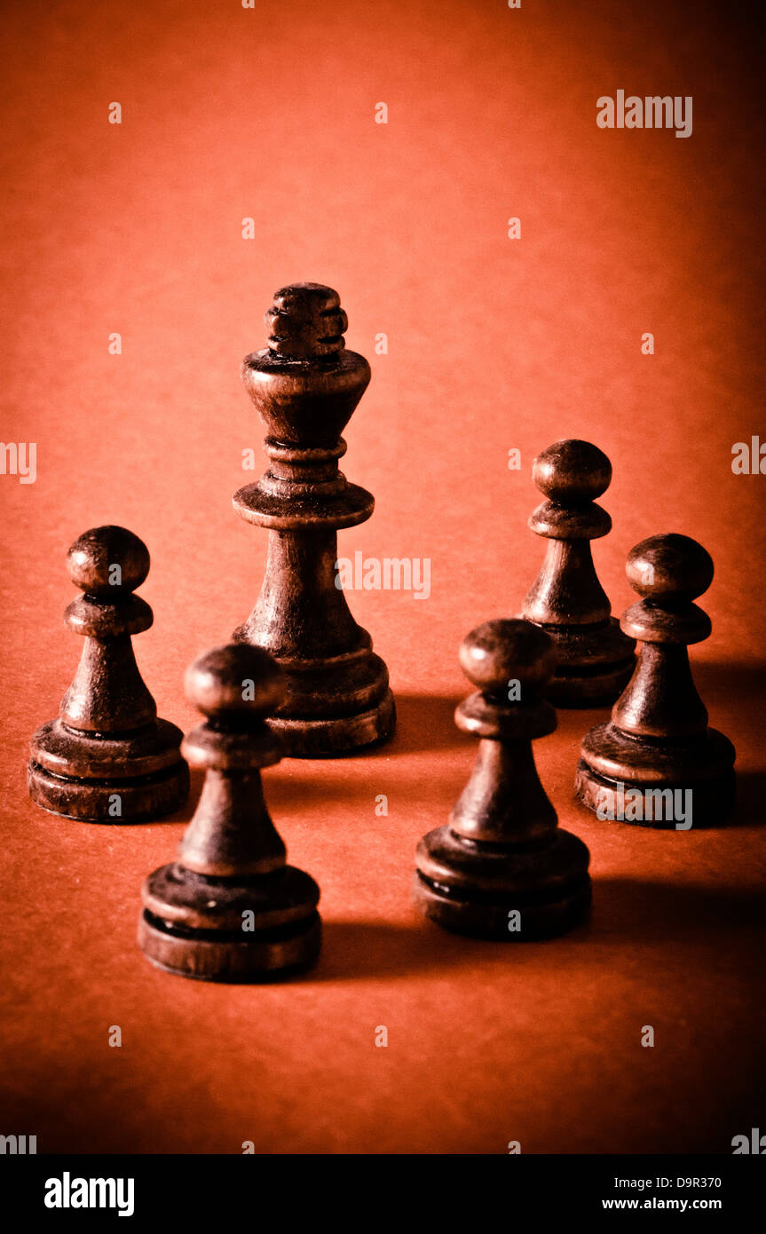 Chess king pawns hi-res stock photography and images - Alamy