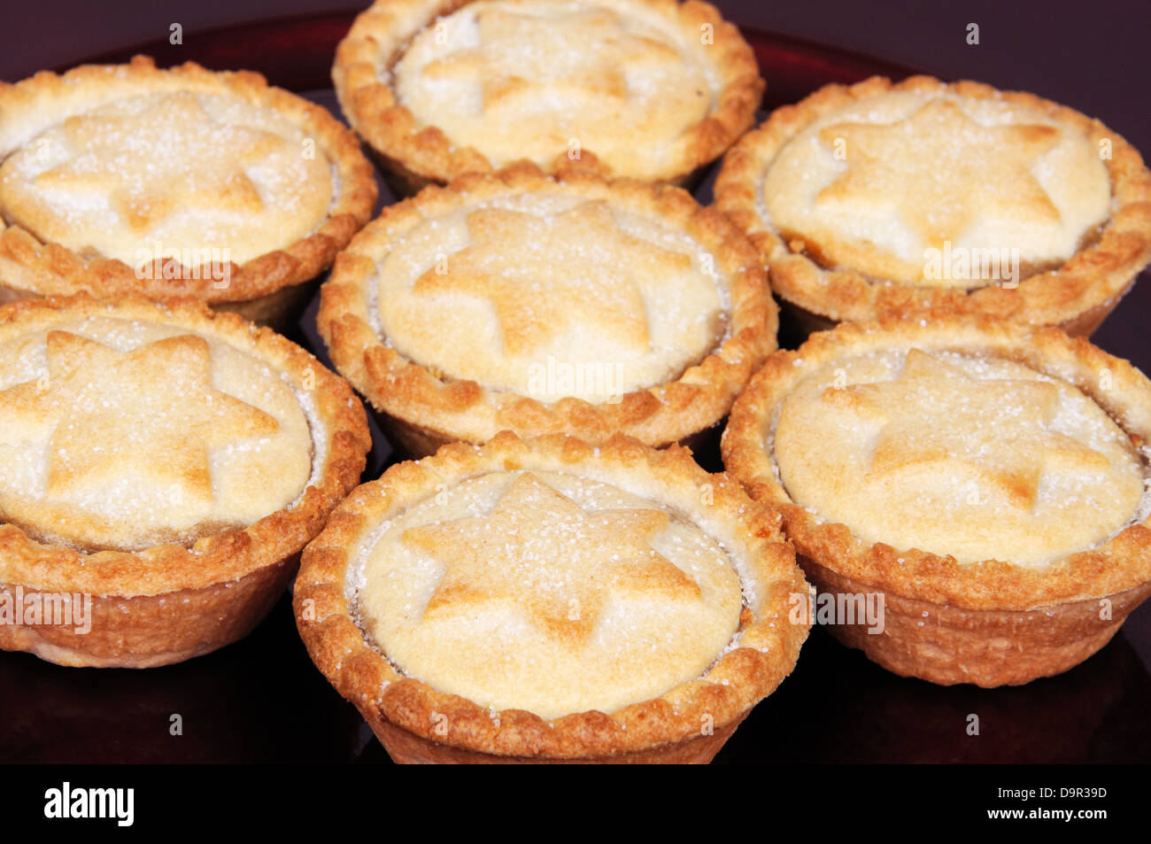 Seven Christmas mince pies Stock Photo - Alamy