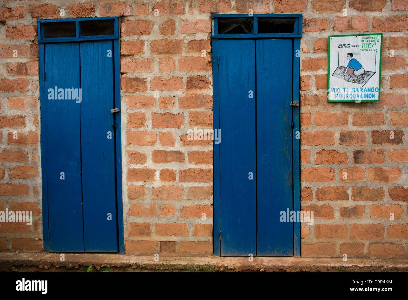 health education at the latrine in batangafo hopsital, CAR Stock Photo