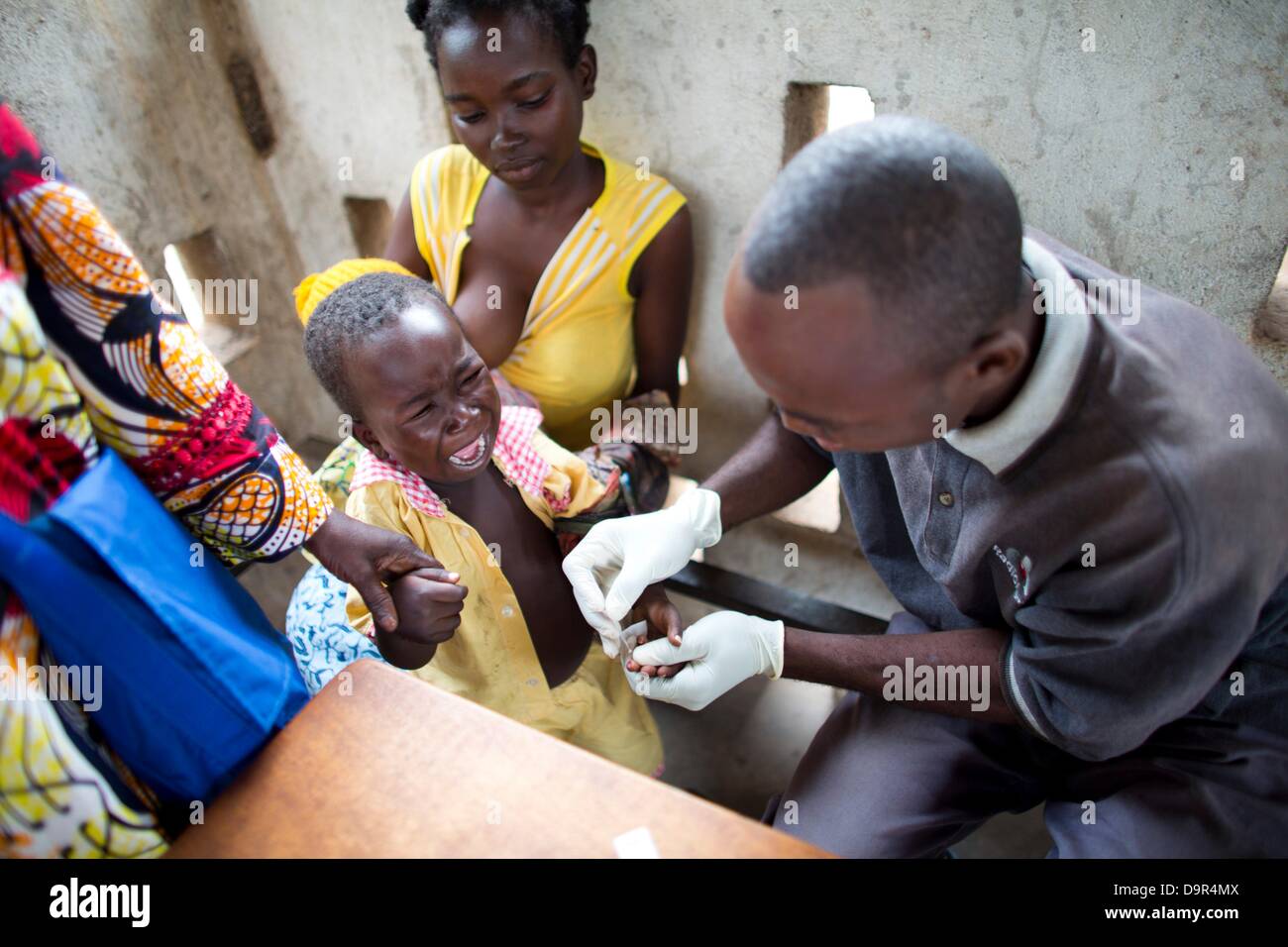 MSF mobile clinic in Central African Republic treating people from malaria Stock Photo